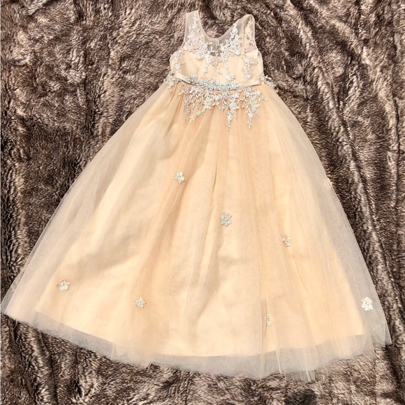 Flower girl dress - Picture 5 of 6